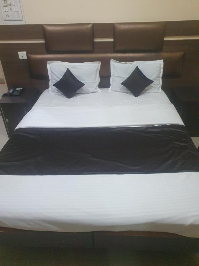 Hotel Anmol Ambikapur Dış mekan fotoğraf