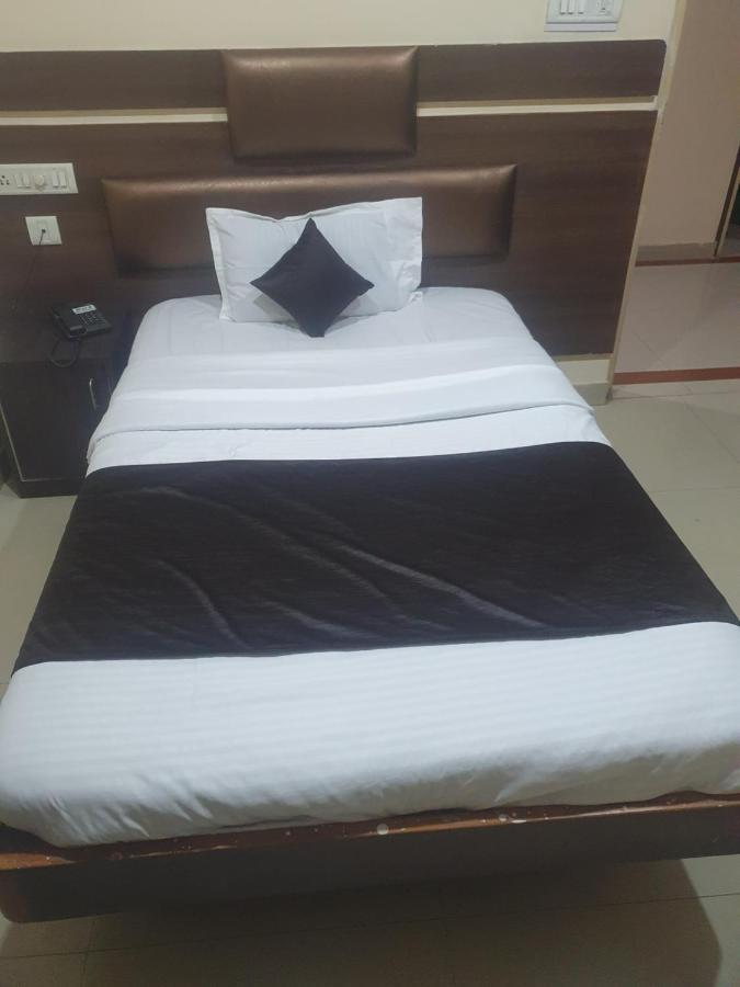 Hotel Anmol Ambikapur Dış mekan fotoğraf